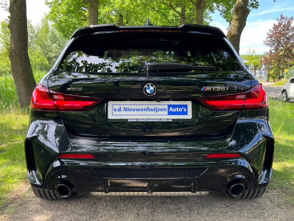 BMW 1-serie M135i xDrive High Executive