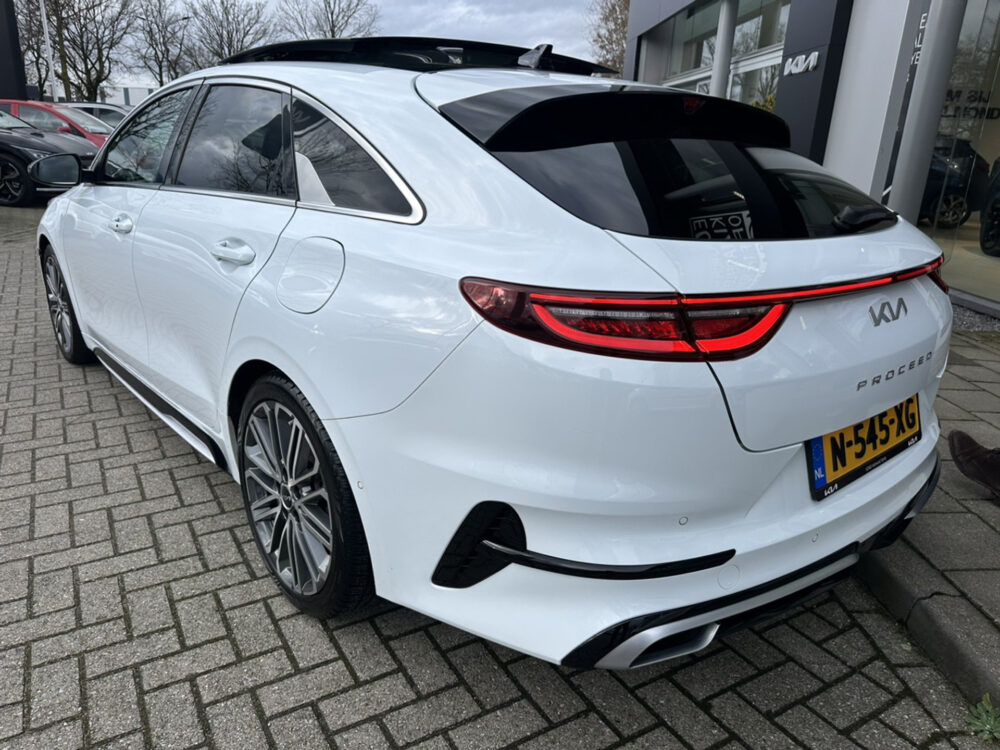 Kia ProCeed