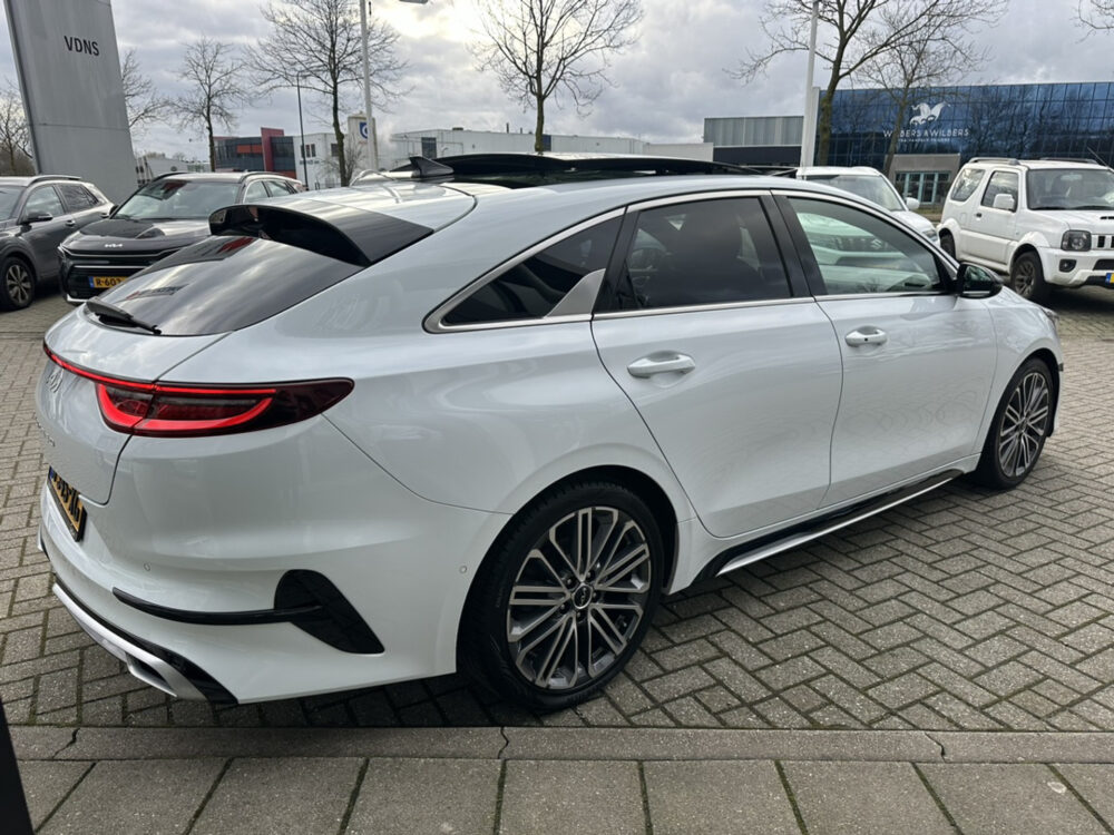 Kia ProCeed