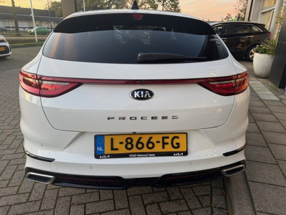 Kia ProCeed