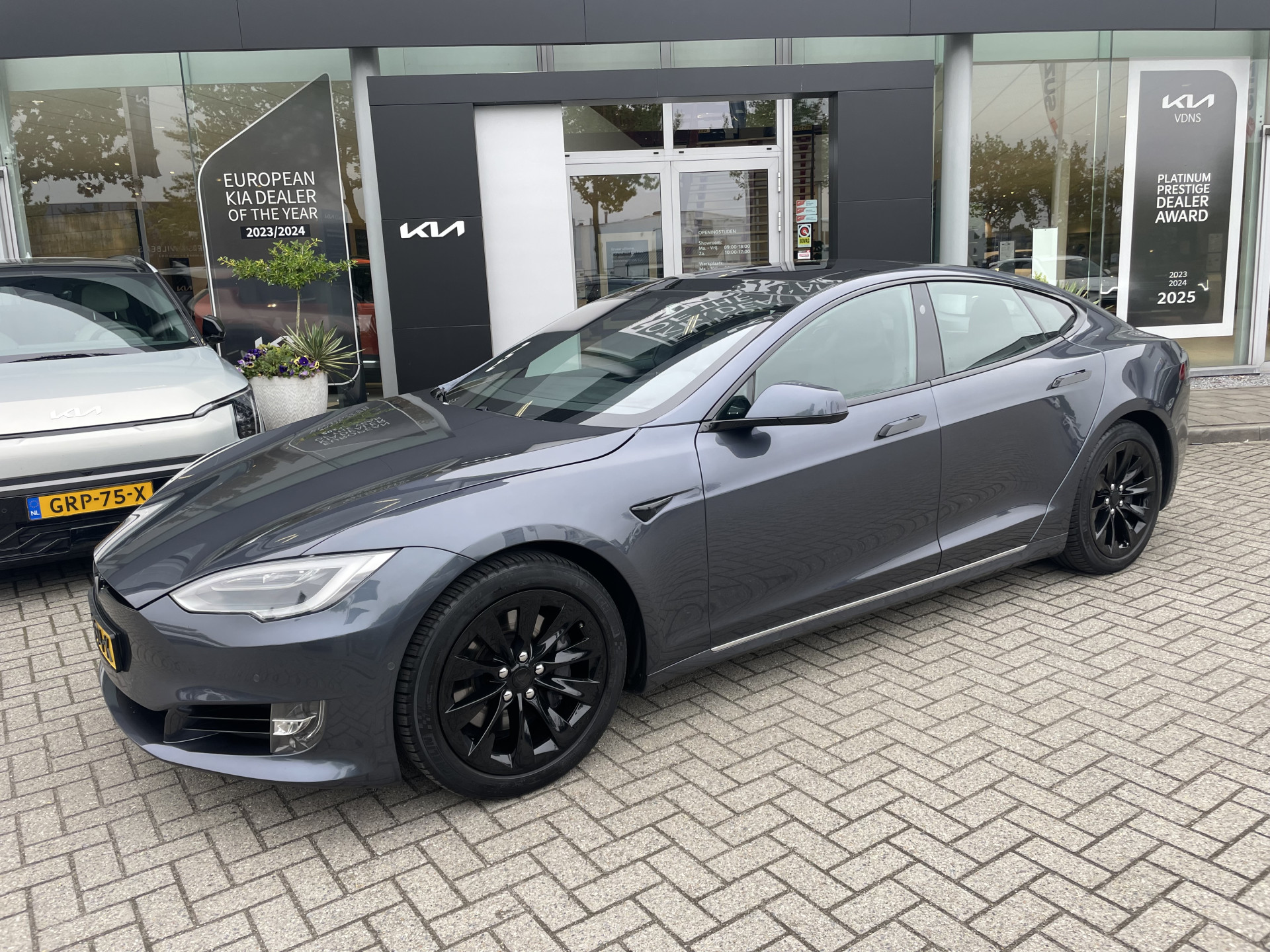 Tesla Model S