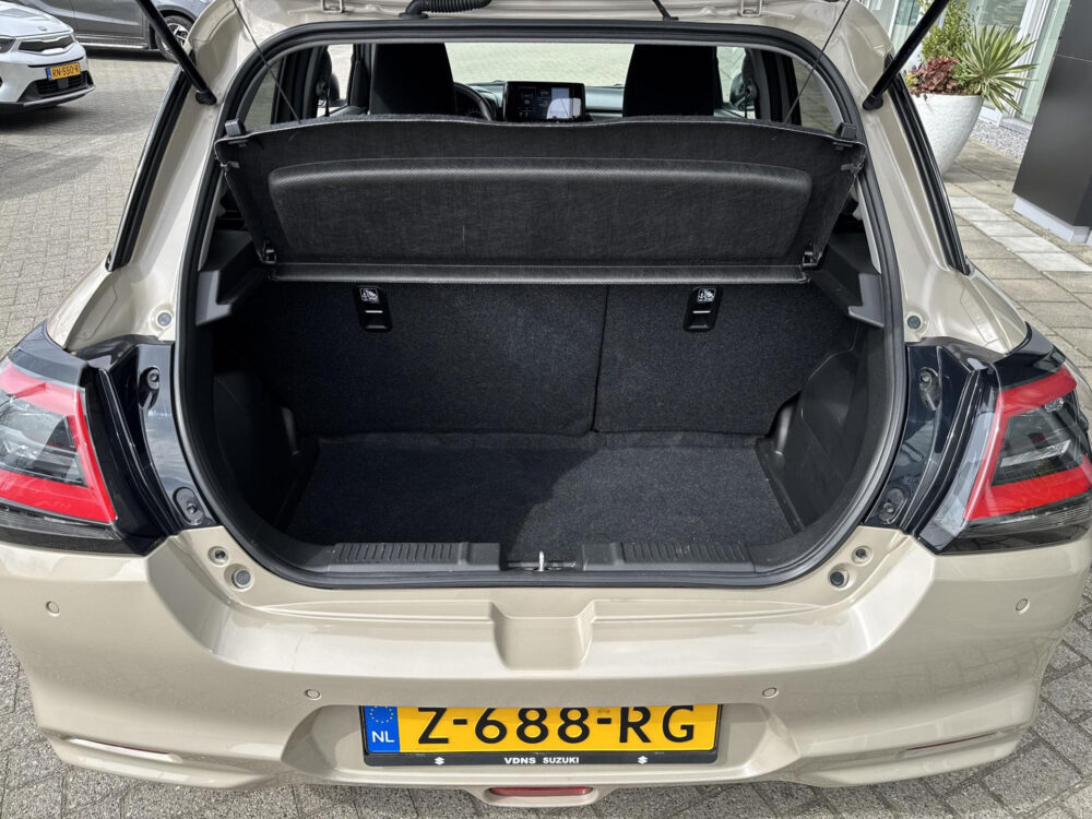 Suzuki Swift 1.2 Style Smart Hybrid Apple Carplay Android Auto via Bluetooth | Garantie tot 2034