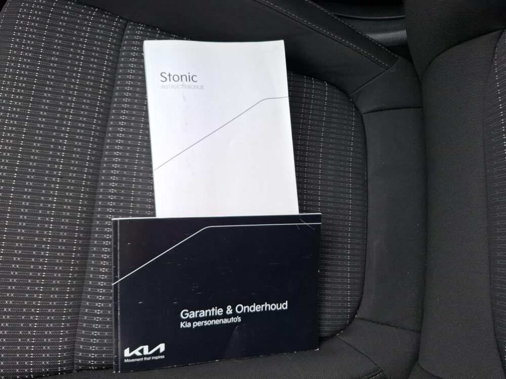 Kia Stonic 1.0 T-GDi MHEV DynamicPlusLine | Navigatie  Airco | Camera