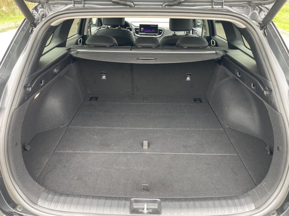 51066223-kia-ceed-sportswagon-1-0-t-gdi-dynamicplusline-btw-electrische-achterklep-stoel-stuur-verwarming-2024