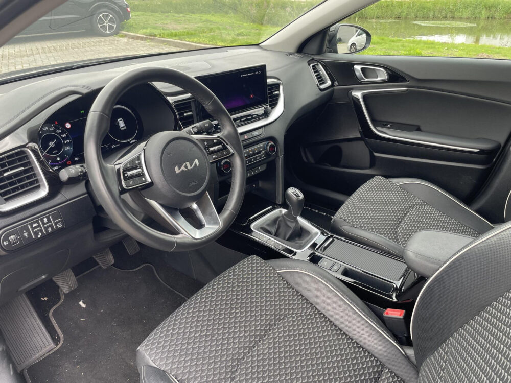 51066223-kia-ceed-sportswagon-1-0-t-gdi-dynamicplusline-btw-electrische-achterklep-stoel-stuur-verwarming-2024
