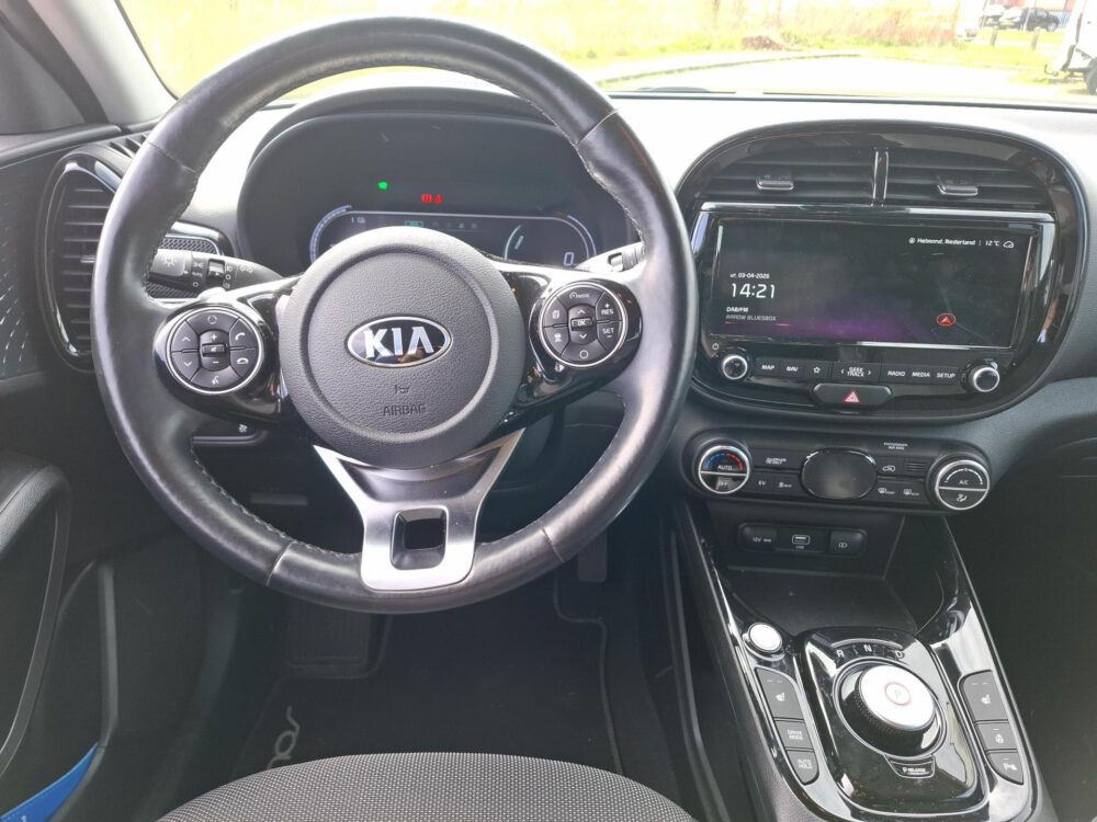 Kia e-Soul DynamicPlusLine 39.2 kWh LED verlichting | 17 inch lichtmetalen velgen | digitaal dashboard
