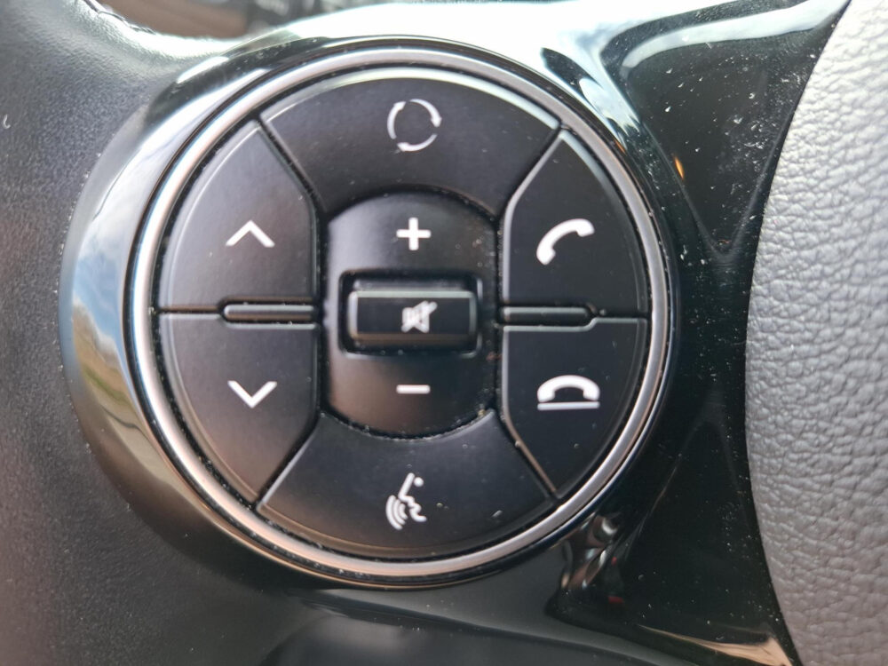 Kia e-Soul DynamicPlusLine 39.2 kWh LED verlichting | 17 inch lichtmetalen velgen | digitaal dashboard