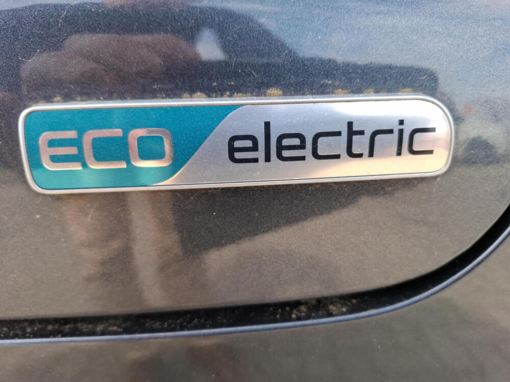 Kia e-Soul DynamicPlusLine 39.2 kWh LED verlichting | 17 inch lichtmetalen velgen | digitaal dashboard