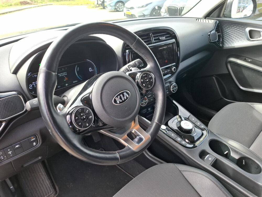 Kia e-Soul DynamicPlusLine 39.2 kWh LED verlichting | 17 inch lichtmetalen velgen | digitaal dashboard