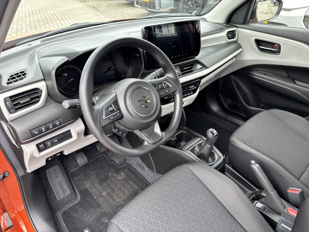Suzuki Swift 1.2 Comfort Smart Hybrid 50th Anniversary Op korste termijn leverbaar info: 0492588976