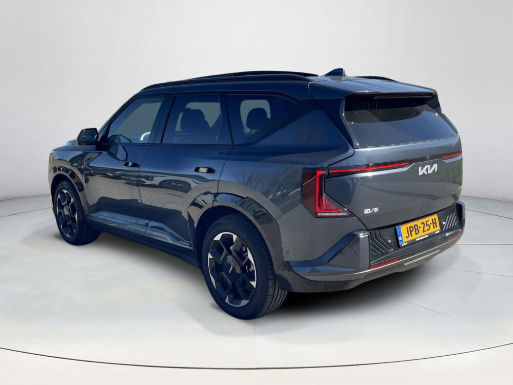 Kia EV5 GT-PlusLine 81.4 kWh | Pano | Stoel/Stuur verwarming | Stoelventilatie |