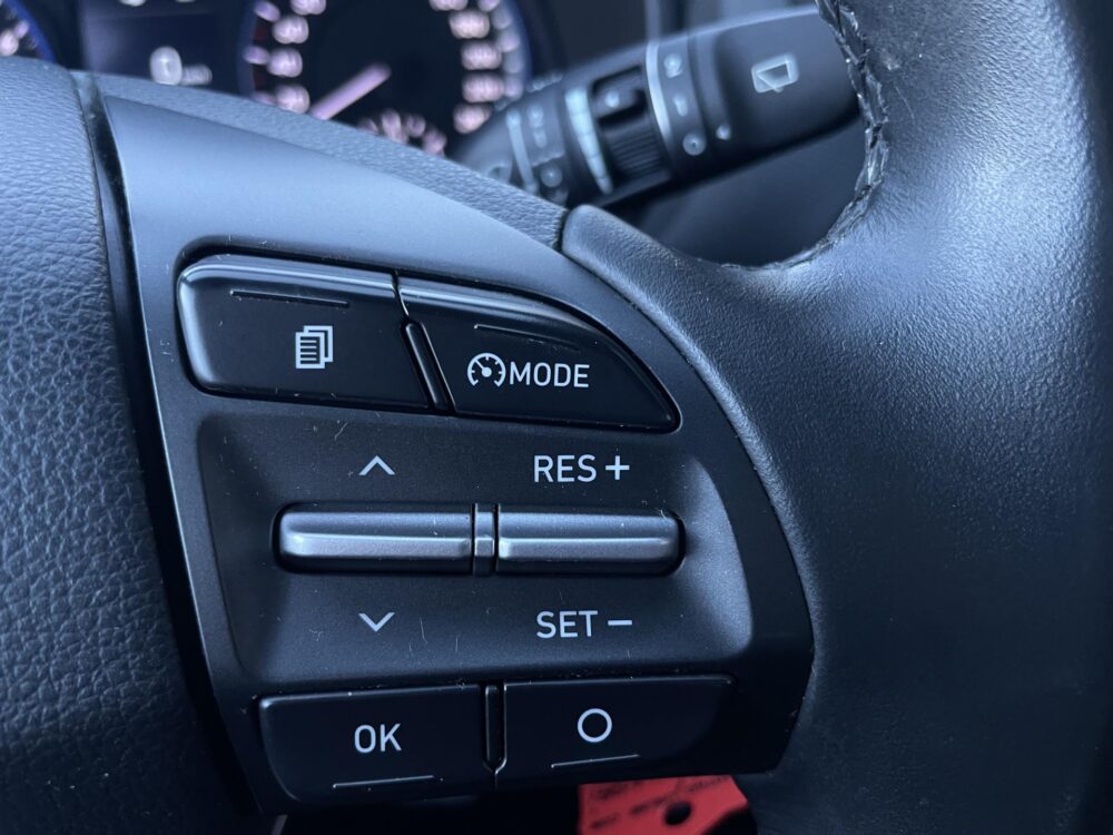 Hyundai Kona 1.0T Essence Climate | Camera | Sensoren | Navigatie