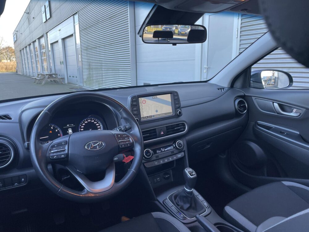 Hyundai Kona 1.0T Essence Climate | Camera | Sensoren | Navigatie