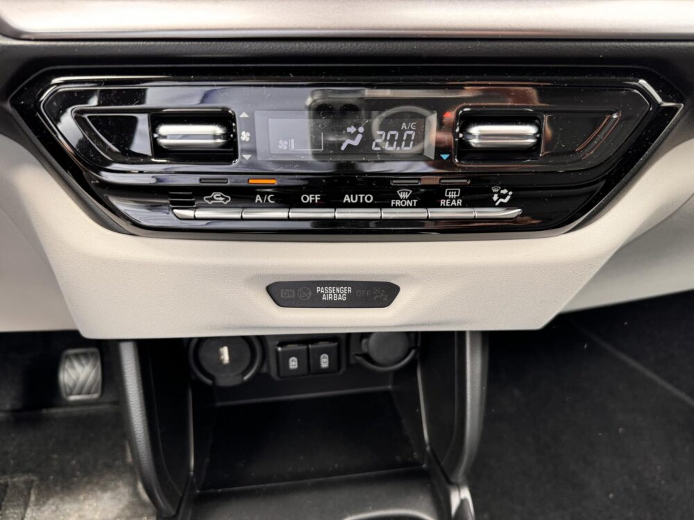 Suzuki Swift 1.2 Style Smart Hybrid |Demo BTW accessoirespakket twv. €3.700 per direct beschikbaar |