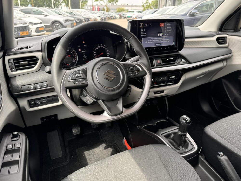 Suzuki Swift 1.2 Style Smart Hybrid |Demo BTW accessoirespakket twv. €3.700 per direct beschikbaar |