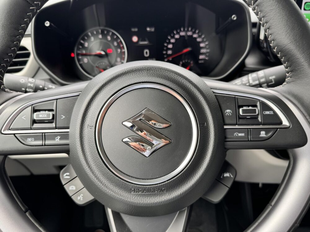 Suzuki Swift 1.2 Style Smart Hybrid |Demo BTW accessoirespakket twv. €3.700 per direct beschikbaar |