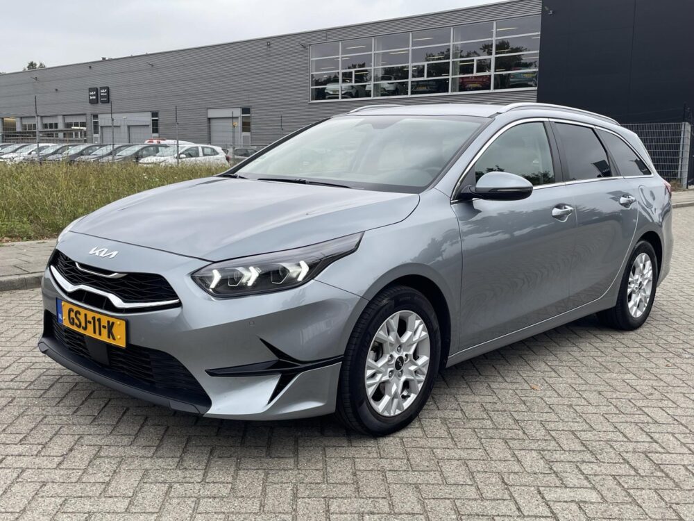 51066385-kia-ceed-sportswagon-1-0-t-gdi-dynamicplusline-btw-camera-elektrische-klep-stoel-en-stuur-verwarming-2024