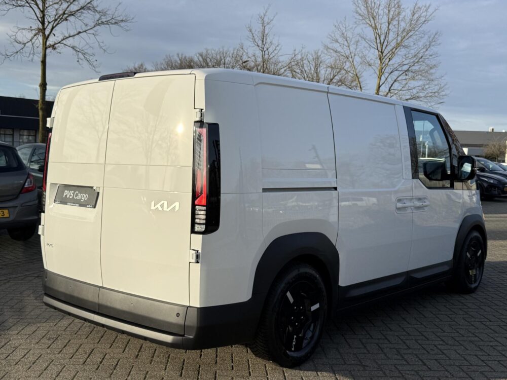 Kia PV5 L2H1 Plus 71.2 kWh Tijdelijk met gratis accu upgrade!