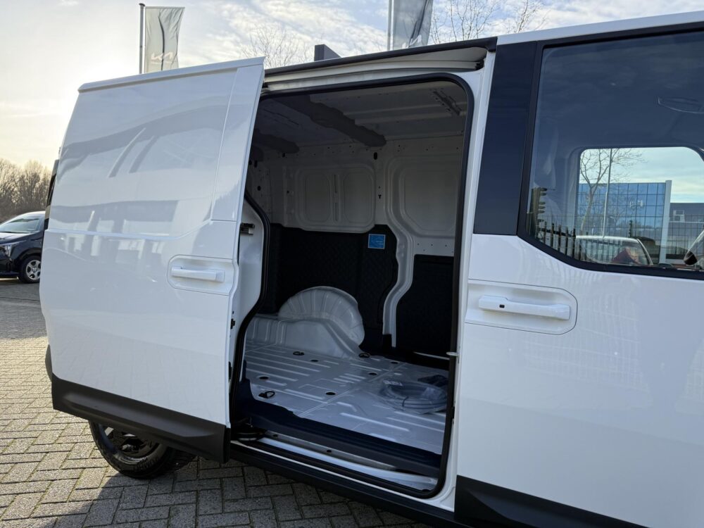 Kia PV5 L2H1 Plus 71.2 kWh Tijdelijk met gratis accu upgrade!