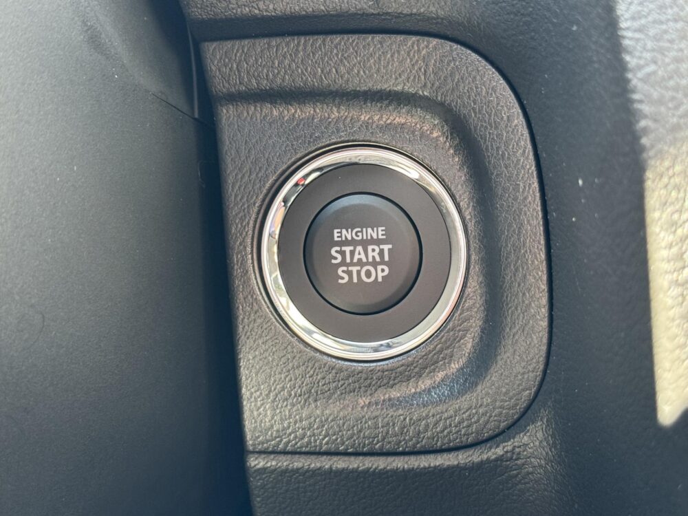 Suzuki Vitara 1.4 Boosterjet Style Hybrid Automaat Betreft een Demo. Direct leverbaar