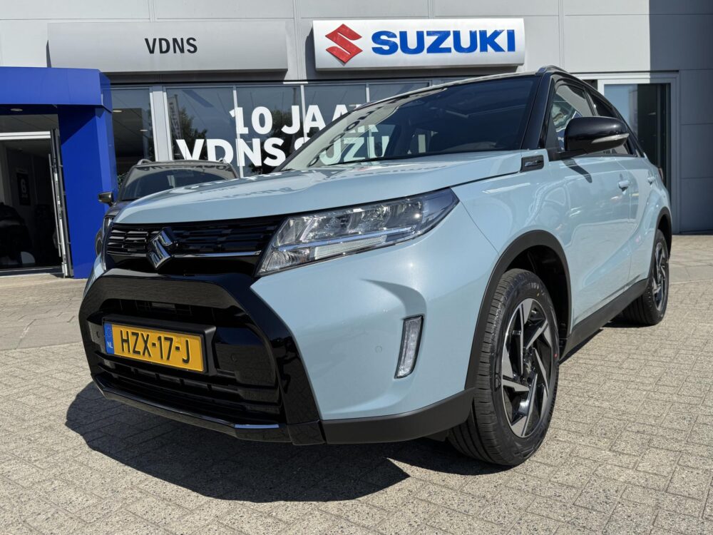 Suzuki Vitara 1.4 Boosterjet Style Hybrid Automaat Betreft een Demo. Direct leverbaar