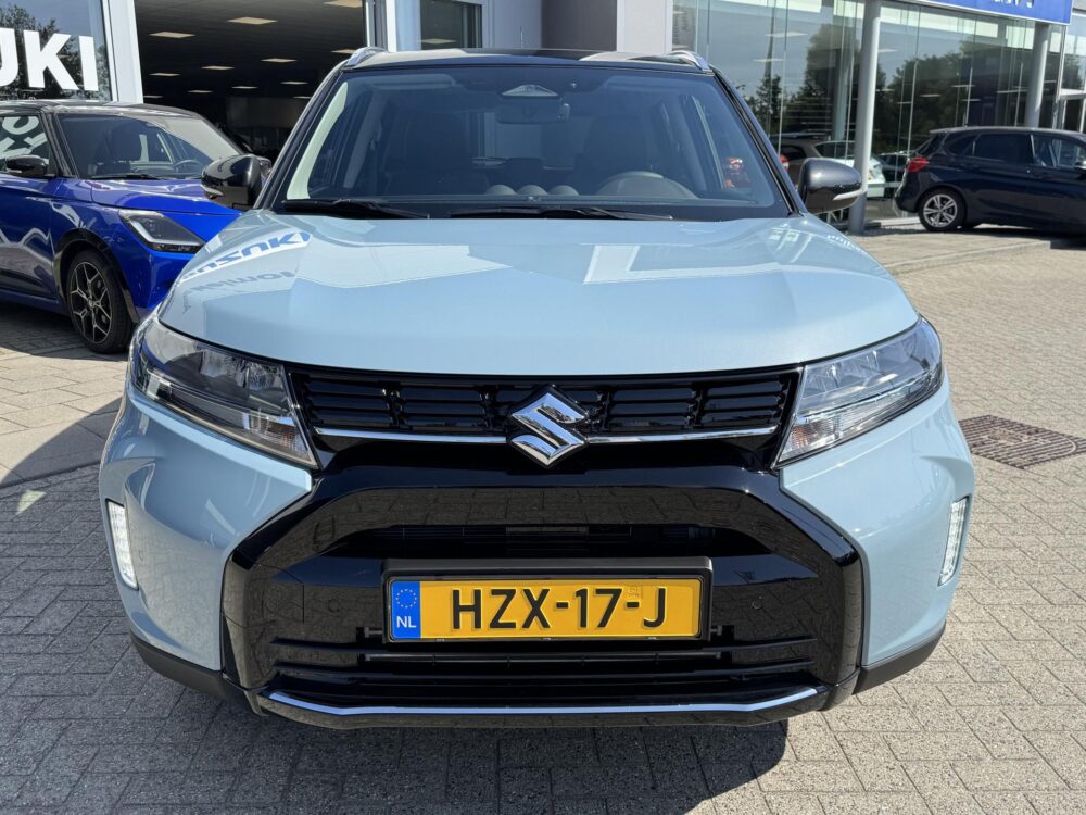 Suzuki Vitara 1.4 Boosterjet Style Hybrid Automaat Betreft een Demo. Direct leverbaar