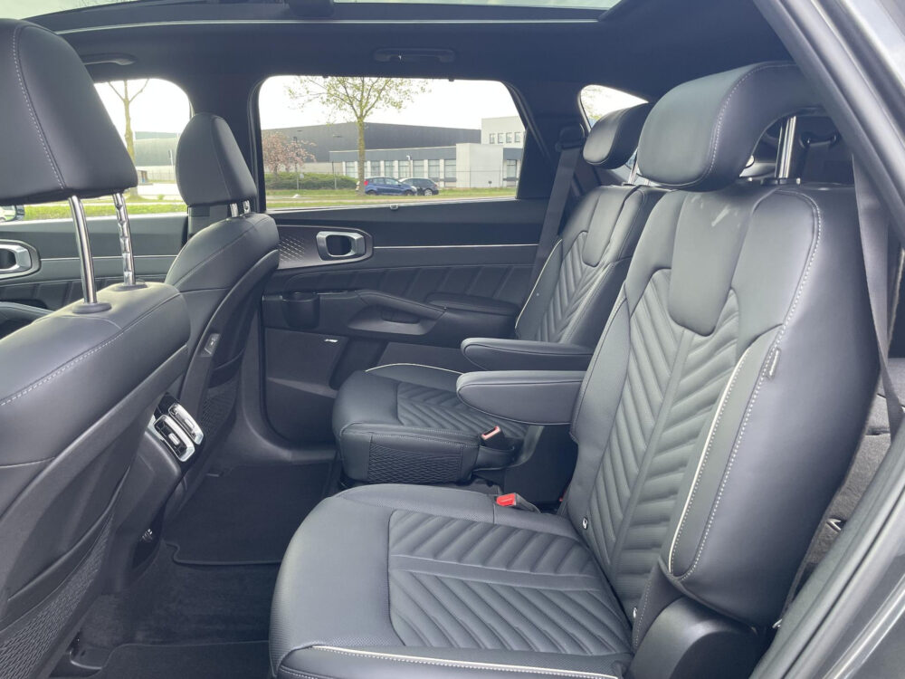 Kia Sorento 1.6 T-GDi Plug-in Hybrid 4WD ExecutiveLine 6p. | 360* Camera | Panorama schuif kantel dak | Stoel verwarming en ventilatie |