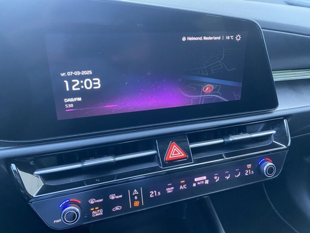 Kia Niro EV DynamicLine 64.8 kWh | Navigatie | Achteruitrijcamera |