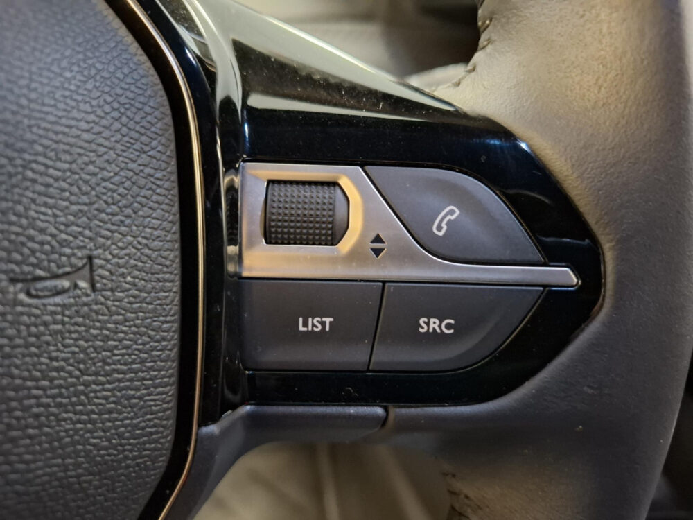 Peugeot 2008 1.2 PureTech 100 Allure Airco | digitaal dashboard | Navigatie | Cruise Control
