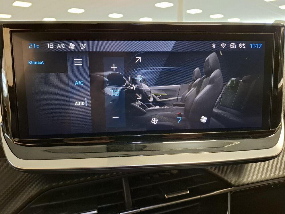 Peugeot 2008 1.2 PureTech 100 Allure Airco | digitaal dashboard | Navigatie | Cruise Control