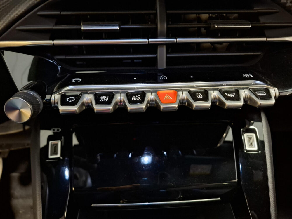 Peugeot 2008 1.2 PureTech 100 Allure Airco | digitaal dashboard | Navigatie | Cruise Control