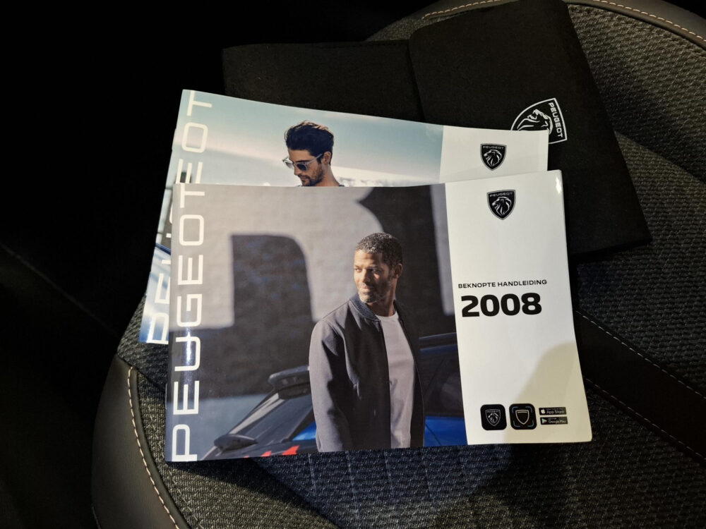 Peugeot 2008 1.2 PureTech 100 Allure Airco | digitaal dashboard | Navigatie | Cruise Control