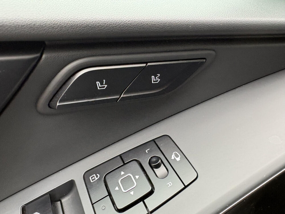 Kia Niro 1.6 GDi Hybrid ExecutiveLine | 18” | Pano | Leder | Stoelverwarming |