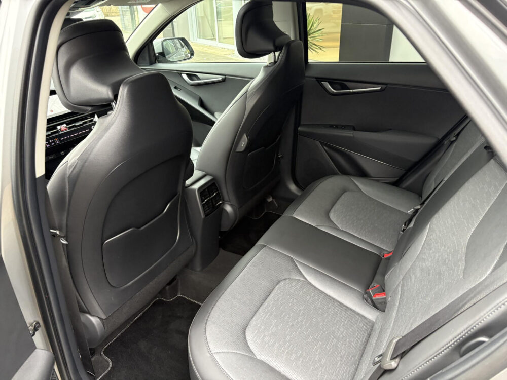 Kia Niro 1.6 GDi Hybrid ExecutiveLine | 18” | Pano | Leder | Stoelverwarming |