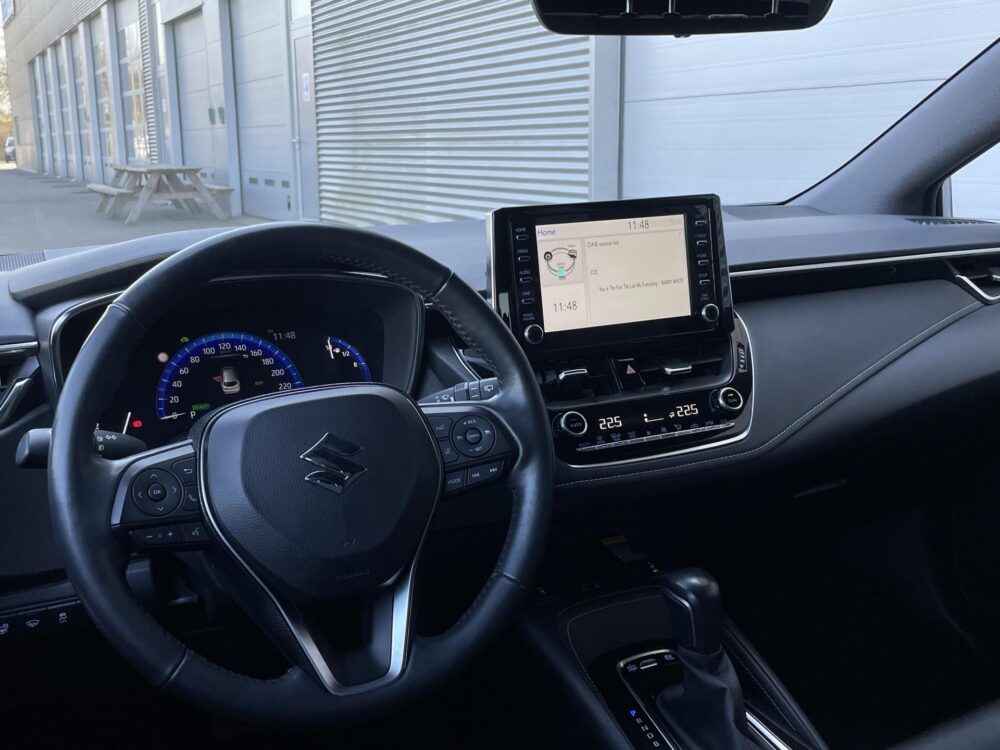 Suzuki Swace 1.8 Hybrid Style Fabrieksgarantie  Apple Carplay/Android Auto |