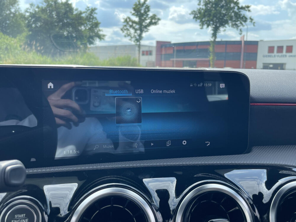 Mercedes-Benz A-Klasse 200 AMG Line | BTW ! ! | MBUX | Cruise | Climate |