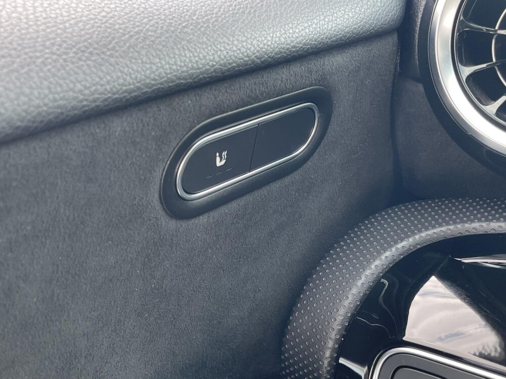 Mercedes-Benz A-Klasse 200 AMG Line | BTW ! ! | MBUX | Cruise | Climate |