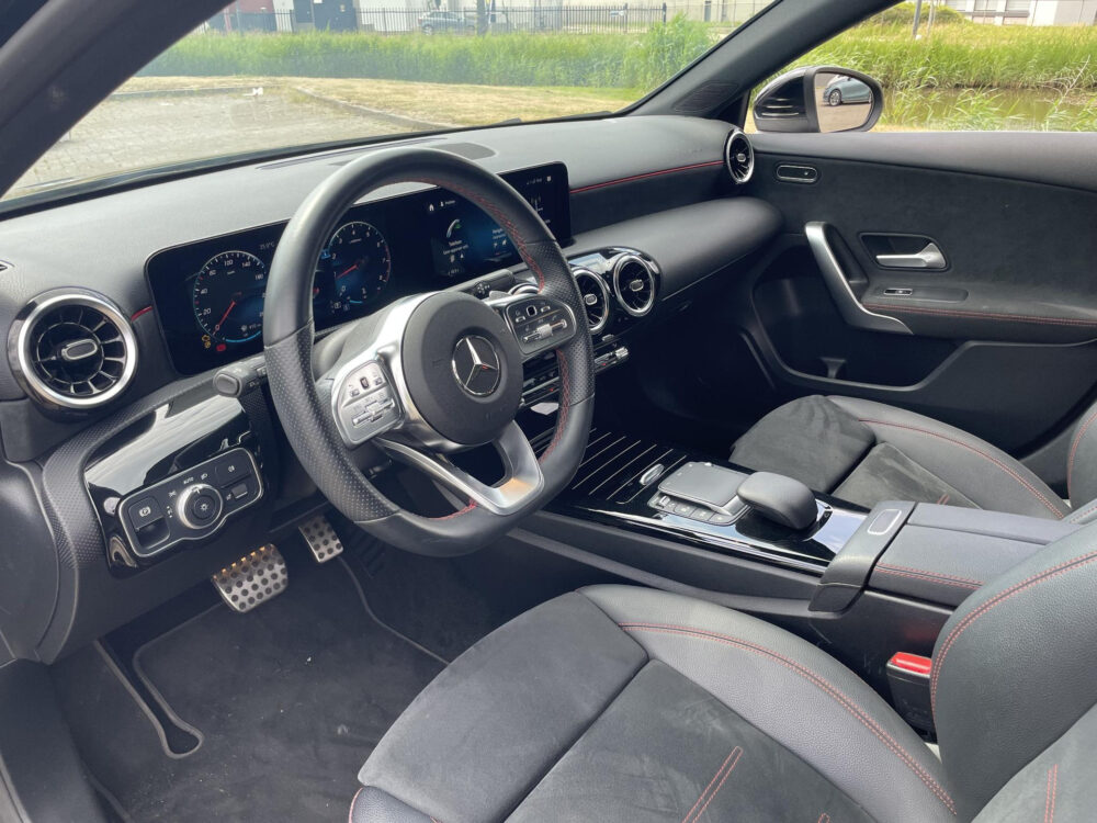 Mercedes-Benz A-Klasse 200 AMG Line | BTW ! ! | MBUX | Cruise | Climate |