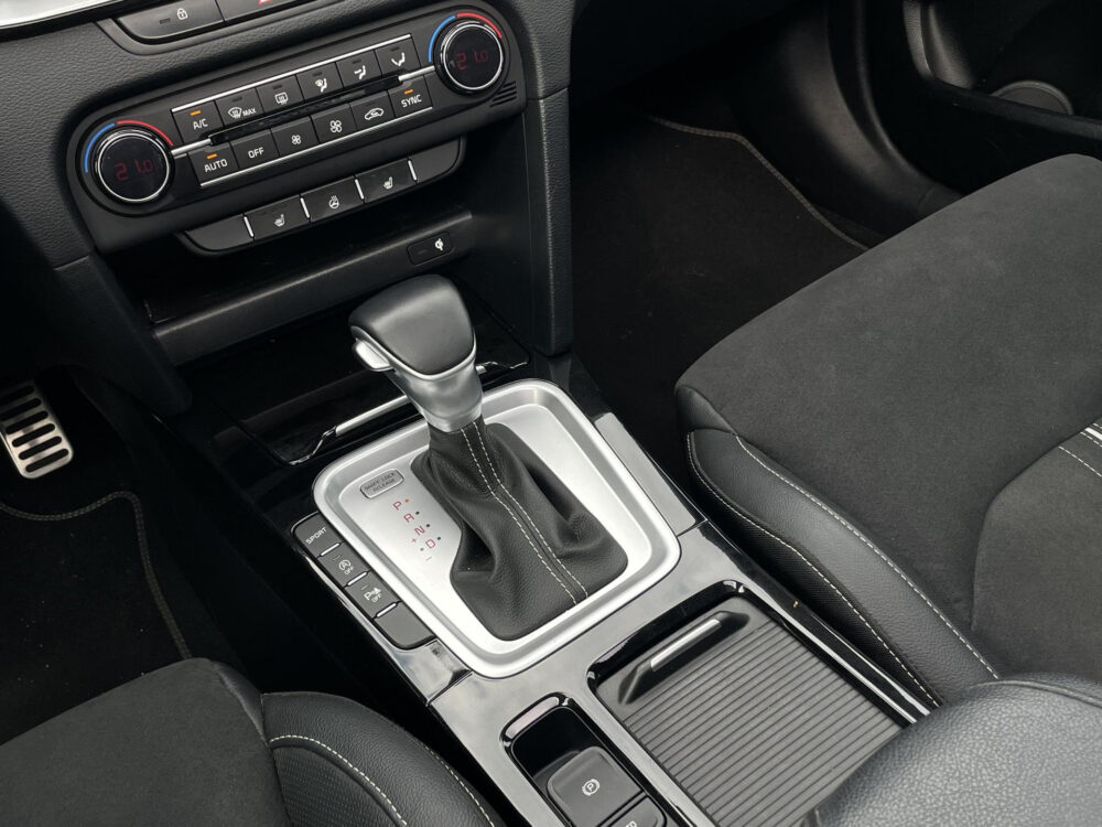 51576292-kia-proceed-1-5-t-gdi-gt-plusline-btw-panodak-18inch-2021