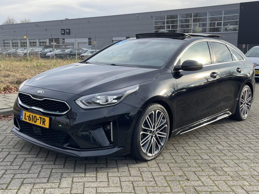 Kia ProCeed 1.5 T-GDI GT-PlusLine PanoDak // 18inch