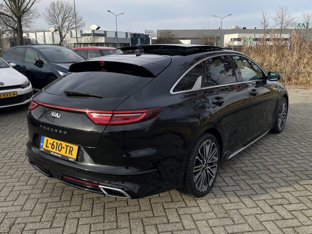 Kia ProCeed 1.5 T-GDI GT-PlusLine PanoDak // 18inch