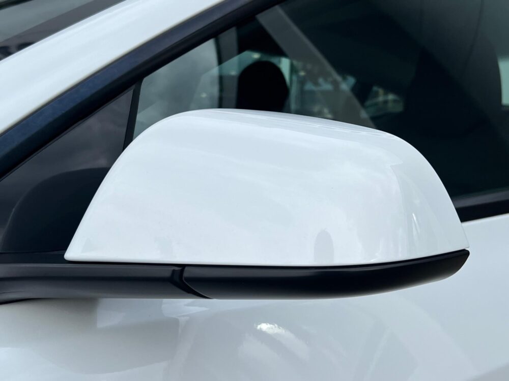 Tesla Model 3 Standard RWD Plus | | Camera | Keyless |