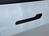 Tesla Model 3 Standard RWD Plus | | Camera | Keyless |