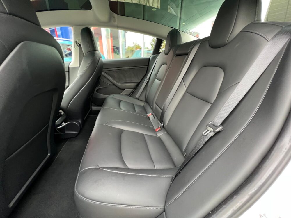 Tesla Model 3 Standard RWD Plus | | Camera | Keyless |