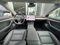 Tesla Model 3 Standard RWD Plus | | Camera | Keyless |