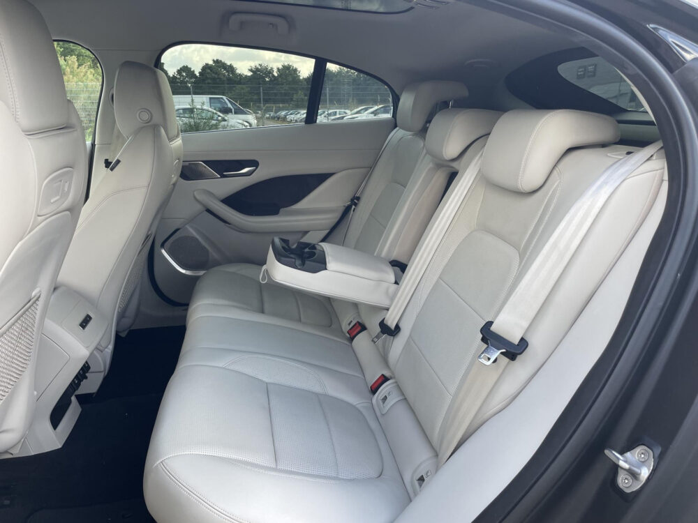 51576294-jaguar-i-pace-ev400-hse-tijdelijk-gratis-laadpaal-soh-939-afneembare-trekhaak-2018