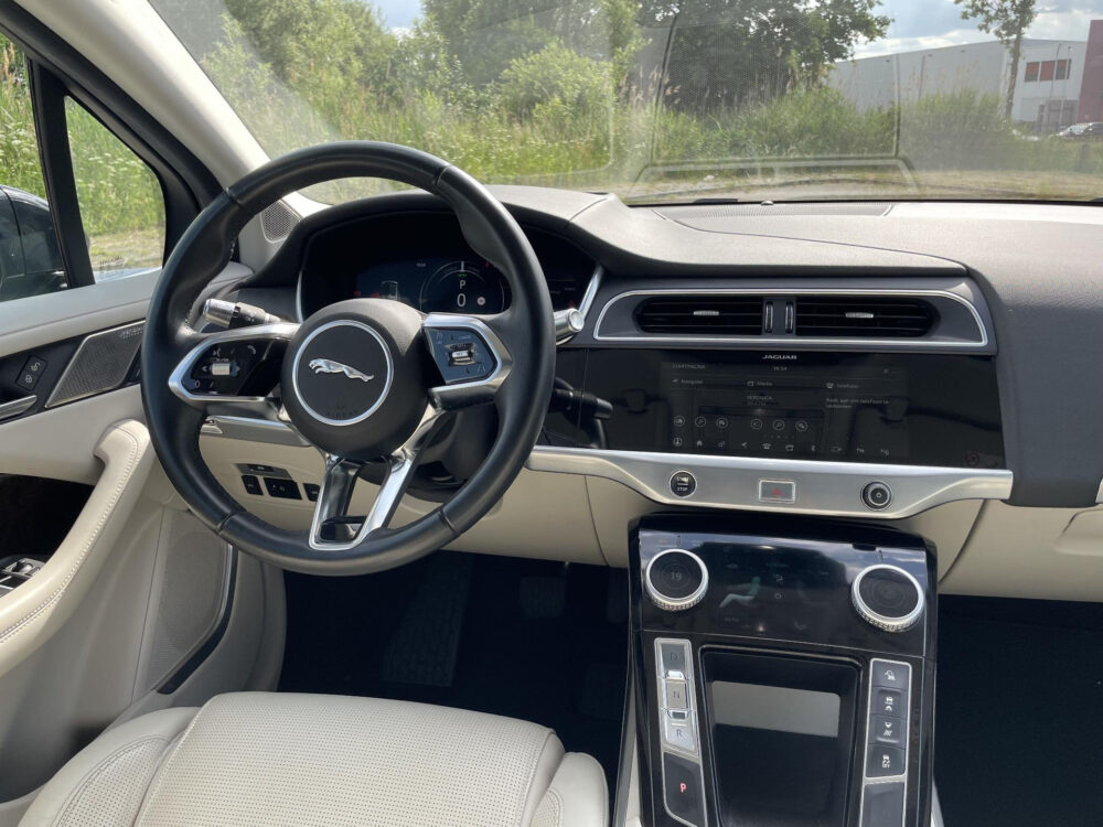Jaguar I-PACE EV400 HSE | 90kWh Accu | BTW-auto | Leder | Camera | Panoramadak | Afneembare trekhaak |