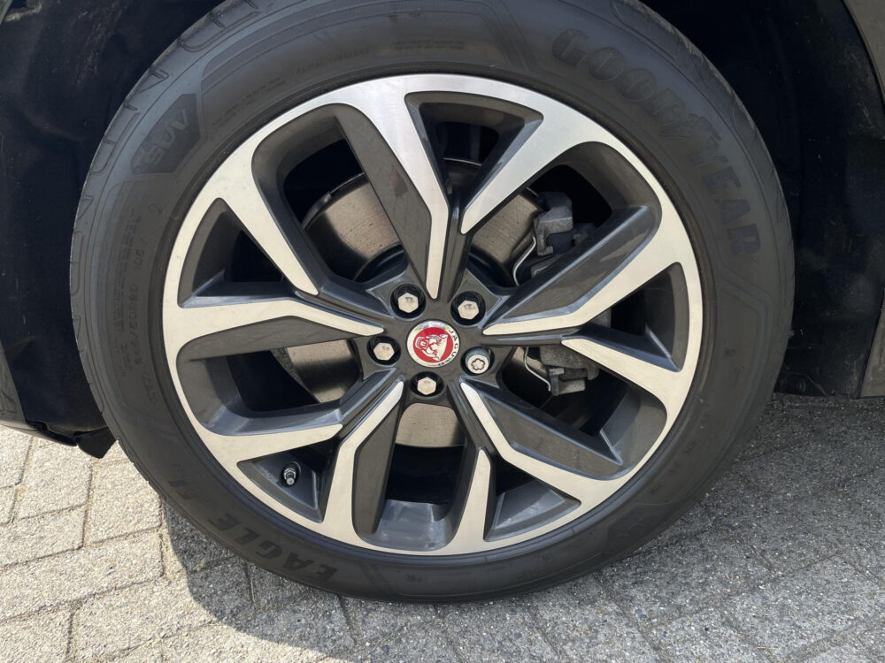 Jaguar I-PACE EV400 HSE | 90kWh Accu | BTW-auto | Leder | Camera | Panoramadak | Afneembare trekhaak |