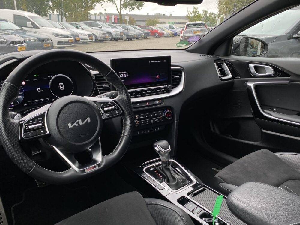 Kia ProCeed 1.5 T-GDi GT-PlusLine | Camerea | Pano | CarPlay |