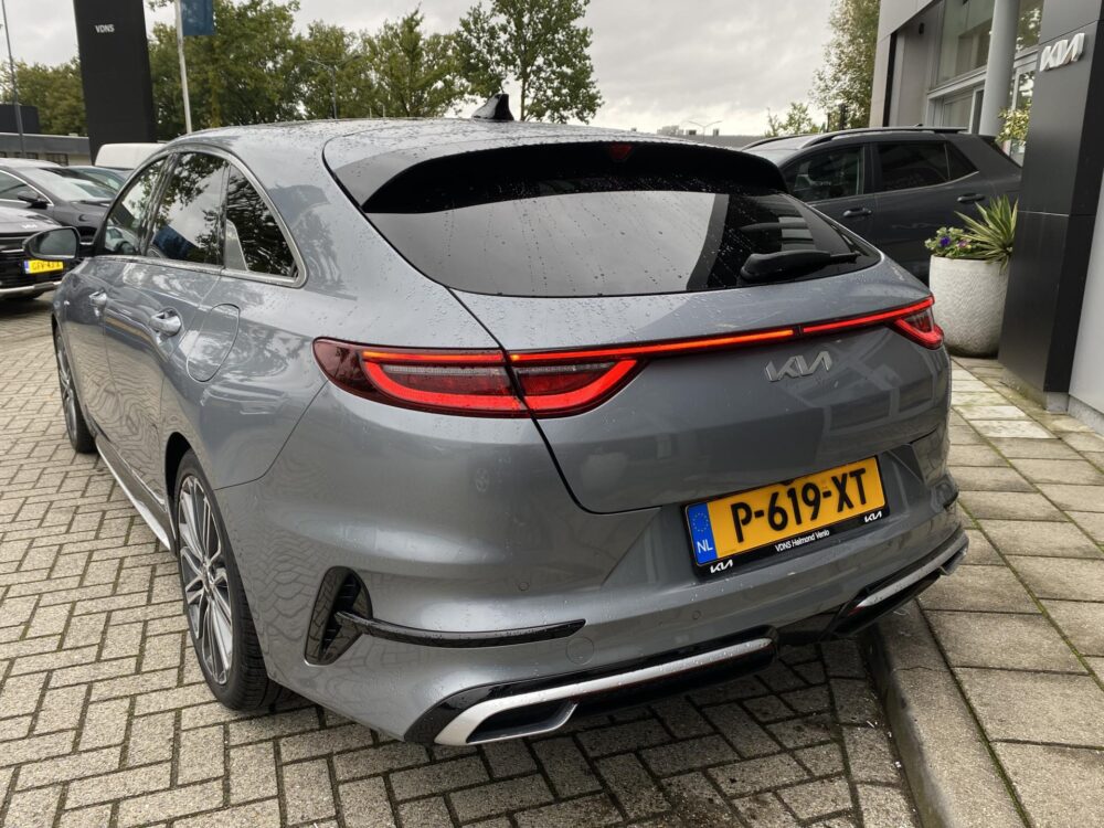 Kia ProCeed 1.5 T-GDi GT-PlusLine | Camerea | Pano | CarPlay |